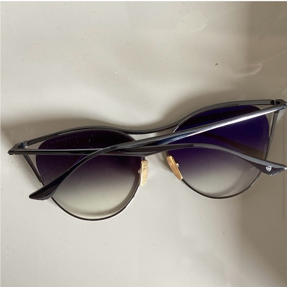 Dita Cat-Eye Sunglasses - So sexy! - Picture 6 of 7